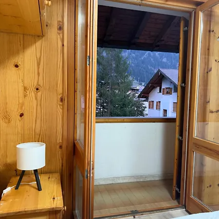Dolomites Con Box Privato كنازاي